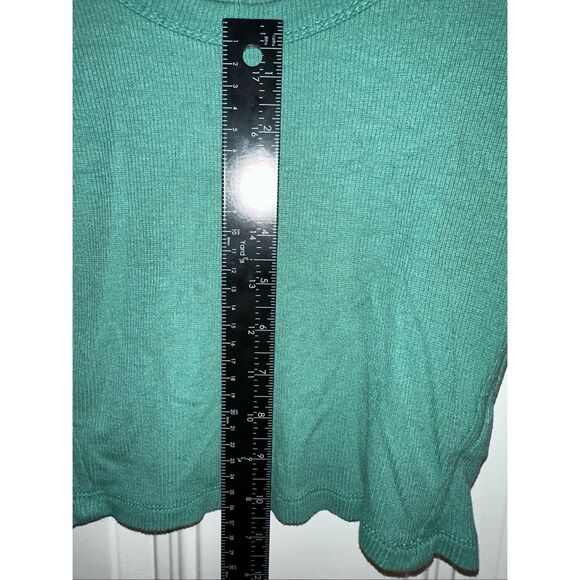 Universal Thread Women’s Green Ribbed Long-Sleeve Scoop Neck T-Shirt – Size Smal - Picture 6 of 6